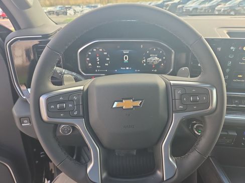 New 2026 Chevrolet Silverado 1500 LTZ w/ LTZ Premium Package AWD/4WD image 12