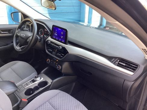 Used 2022 Ford Escape SE image 29