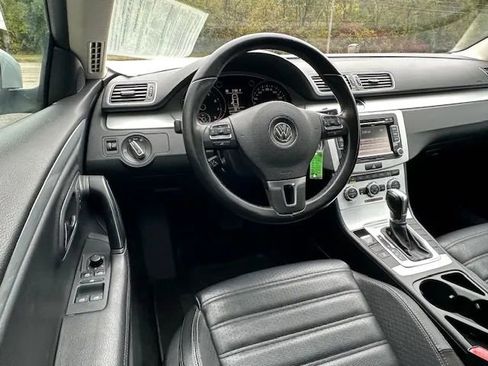 Used 2013 Volkswagen CC Sport image 32