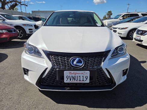 Used 2016 Lexus CT 200h w/ Seat Comfort Package FWD image 6