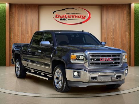 Used 2014 GMC Sierra 1500 SLT w/ SLT Crew Cab Value Package AWD/4WD image 3