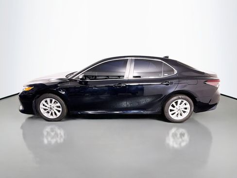 Used 2021 Toyota Camry LE image 6