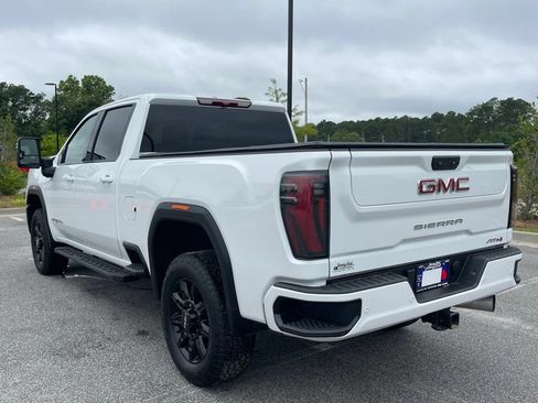 Used 2025 GMC Sierra 2500 AT4 AWD/4WD image 22