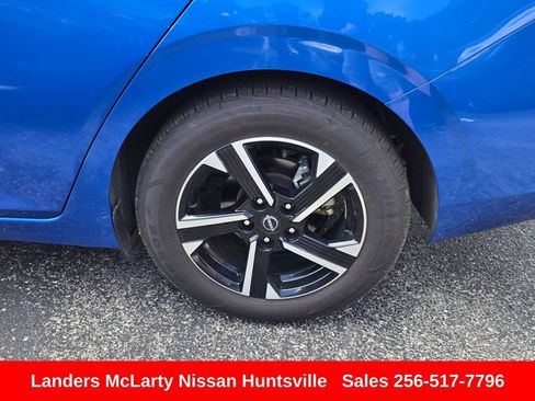Used 2025 Nissan Sentra SV FWD image 12