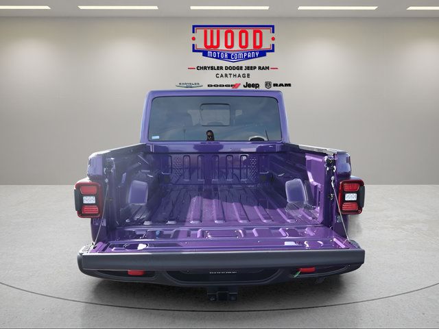 New 2026 Jeep Gladiator Rubicon w/ Steel Power Dome Hood Package AWD/4WD image 4