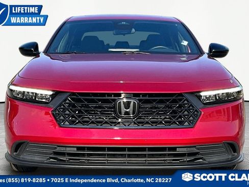 Used 2024 Honda Accord Sport image 2