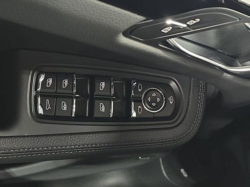 New 2026 Porsche Macan image 21