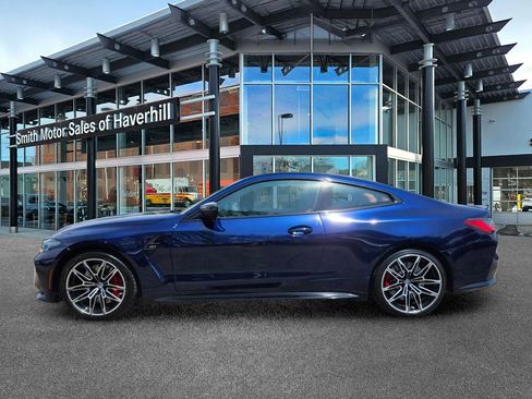 Used 2022 BMW M4 Coupe w/ M Carbon Exterior Package RWD image 2