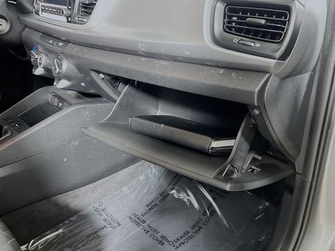 Used 2023 Kia Rio S image 35