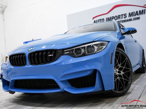 Used 2020 BMW M4 Convertible w/ Competition Package image 2