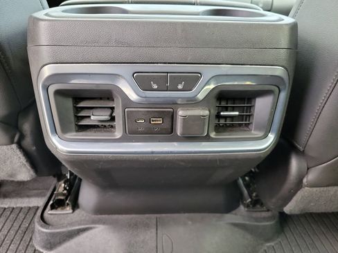 Used 2020 GMC Sierra 1500 AT4 w/ AT4 Premium Package AWD/4WD image 16
