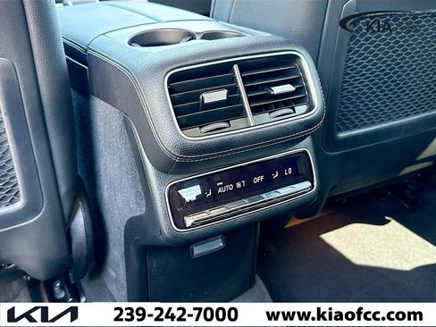 Used 2025 Mercedes-Benz GLS 450 4MATIC image 21