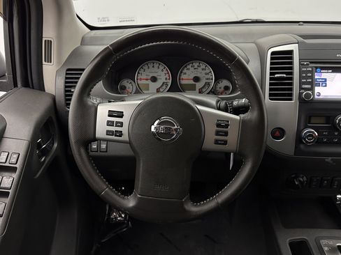 Used 2018 Nissan Frontier PRO-4X image 24