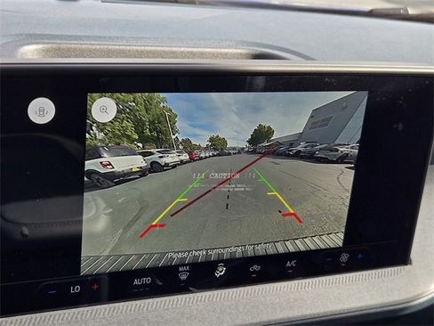 New 2025 Ford Maverick XLT image 25