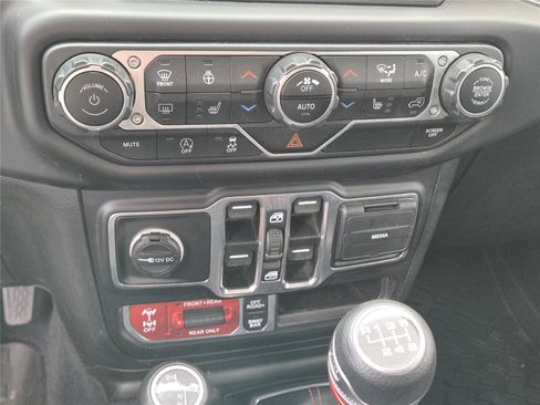 Used 2021 Jeep Wrangler Unlimited Rubicon AWD/4WD image 26
