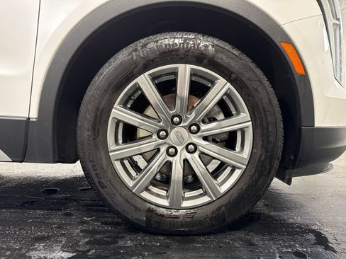 Used 2020 Cadillac XT4 Premium Luxury AWD/4WD image 11