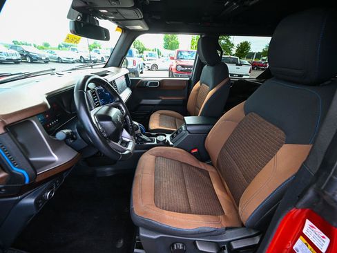 Used 2022 Ford Bronco Outer Banks AWD/4WD image 19