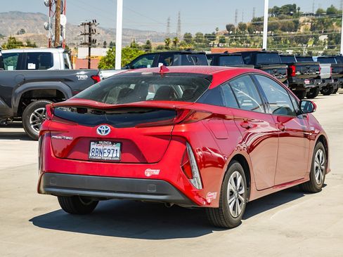 Used 2017 Toyota Prius Prime Plus FWD image 7