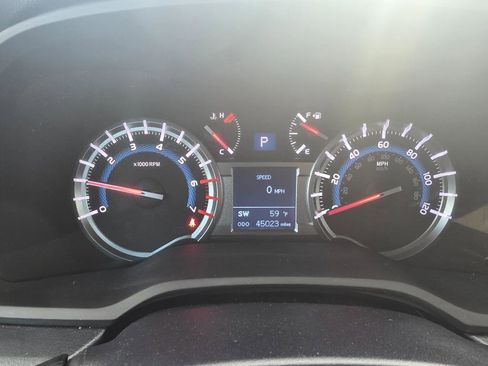 Used 2016 Toyota 4Runner SR5 image 17