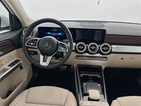 Used 2021 Mercedes-Benz GLB 250 image 23
