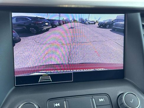 Used 2023 GMC Acadia SLE image 22