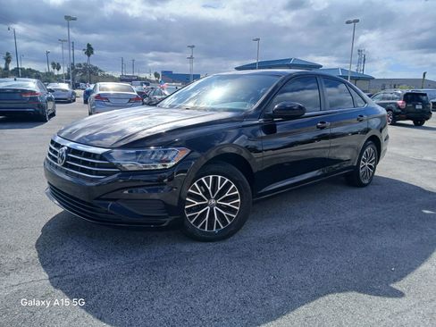 Used 2020 Volkswagen Jetta SE w/ SE Cold Weather Package image 1