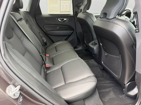 Certified 2024 Volvo XC60 B5 Plus w/ Protection Package Premier AWD/4WD image 9