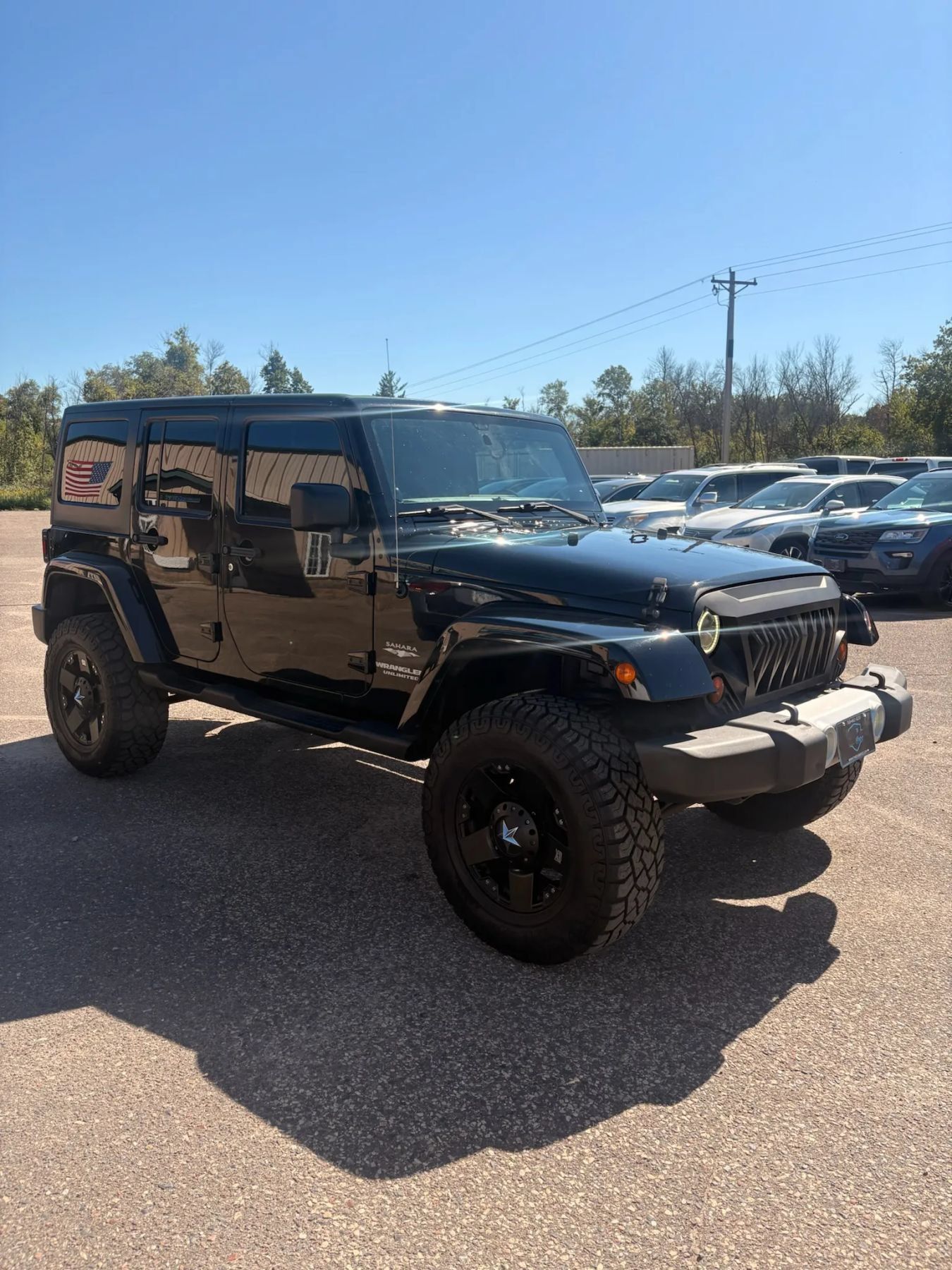 Used 2013 Jeep Wrangler Unlimited Sahara AWD/4WD image 3
