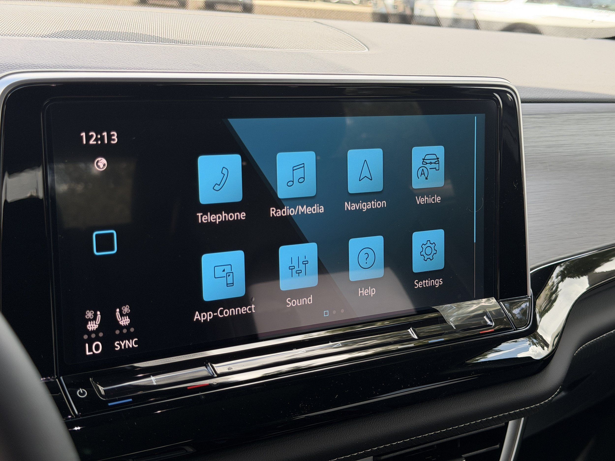 New 2026 Volkswagen Atlas Cross Sport SE FWD image 23