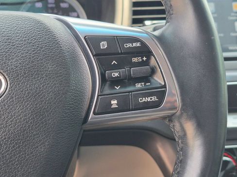 Used 2018 Hyundai Sonata Limited w/ Limited Ultimate Package 03 FWD image 18
