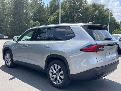 Used 2024 Toyota Grand Highlander Limited image 4