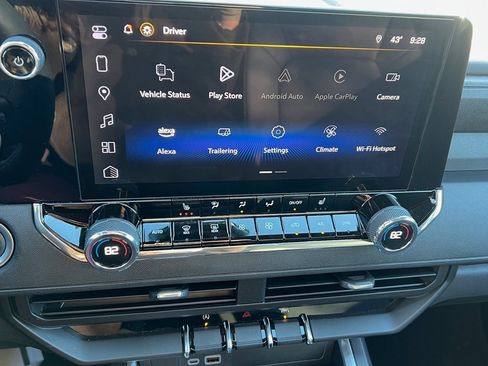 Used 2025 Chevrolet Colorado Trail Boss image 9