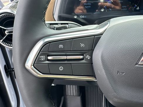 New 2026 Chevrolet Equinox ACTIV w/ Convenience Package III FWD image 27