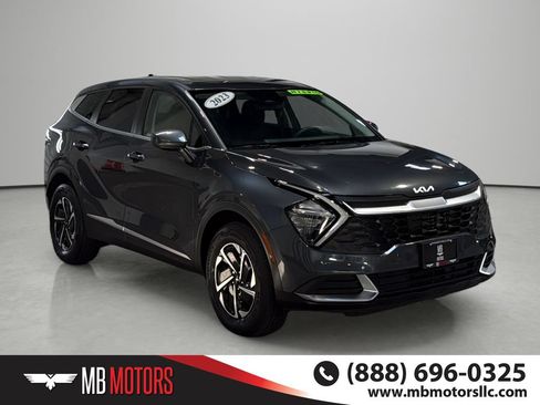 Used 2023 Kia Sportage LX AWD/4WD image 6