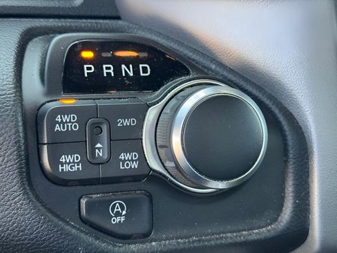 Used 2019 RAM 1500 Big Horn AWD/4WD image 32