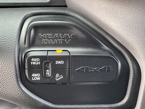 Used 2020 RAM 2500 Big Horn w/ Level 2 Equipment Group image 28