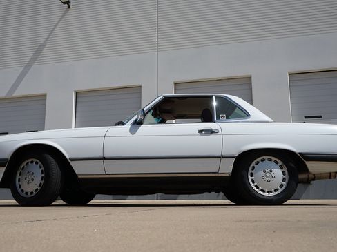 Used 1989 Mercedes-Benz 560 SL image 7
