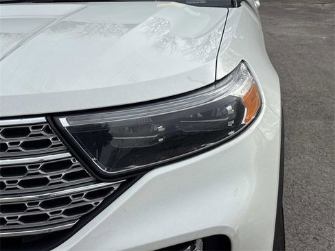 Used 2022 Ford Explorer Limited w/ Limited Technology Package image 10