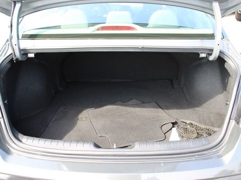 Used 2025 Hyundai Elantra Sport FWD image 9