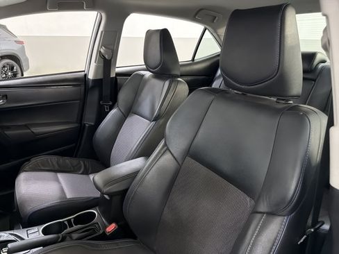 Used 2018 Toyota Corolla SE w/ Body Protection Package FWD image 5