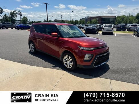 Certified 2022 Kia Soul LX FWD image 18