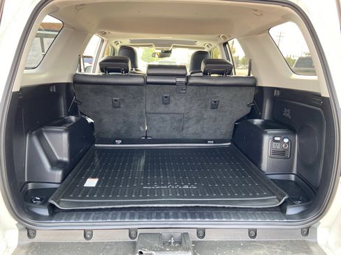 Used 2020 Toyota 4Runner Limited AWD/4WD image 5