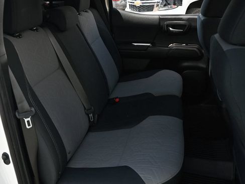 Used 2020 Toyota Tacoma TRD Sport w/ Technology Package AWD/4WD image 20