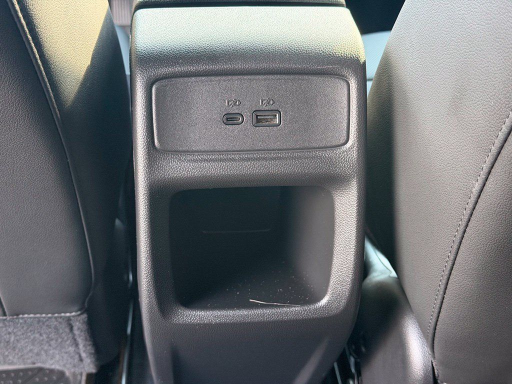Used 2024 Chevrolet Trax RS w/ Driver Confidence Package FWD image 23