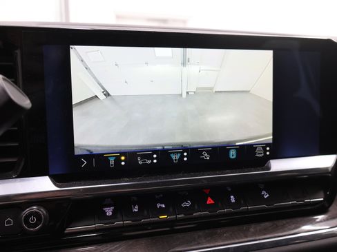 Used 2024 Chevrolet Silverado 2500 LTZ w/ LTZ Plus Package AWD/4WD image 17