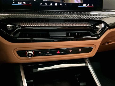 Used 2025 BMW M340i w/ Premium Package image 36