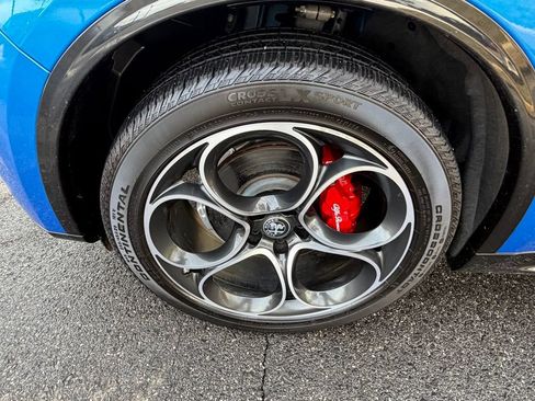 Used 2024 Alfa Romeo Stelvio Veloce image 12