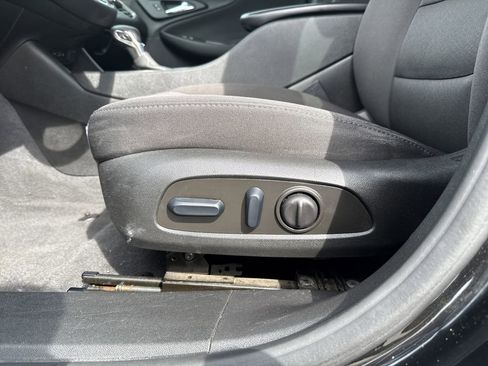 Used 2023 Chevrolet Malibu LT FWD image 14