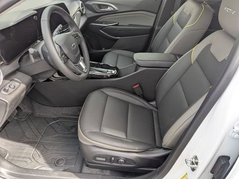 Used 2025 Chevrolet Trax ACTIV w/ Driver Confidence Package FWD image 15