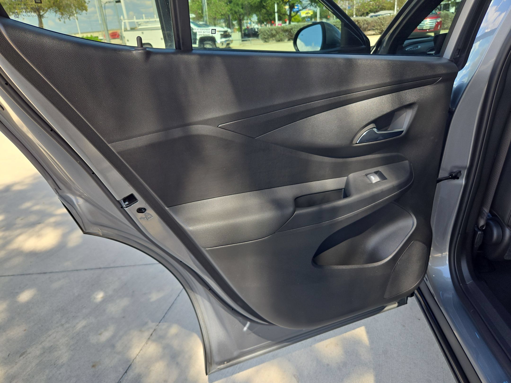 Certified 2024 Buick Envista Preferred w/ Advanced Safety Package FWD image 14